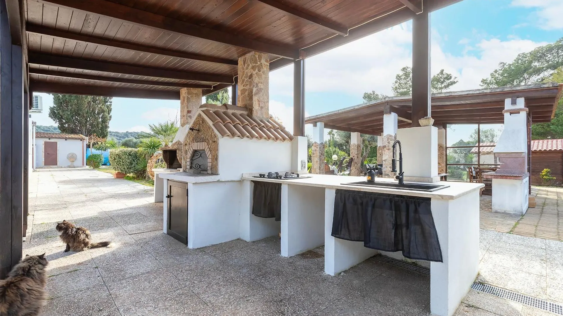 Clicksardegna Luxury Villa Elike With Private Pool With Patio And Barbecue Area Surigheddu 0*,