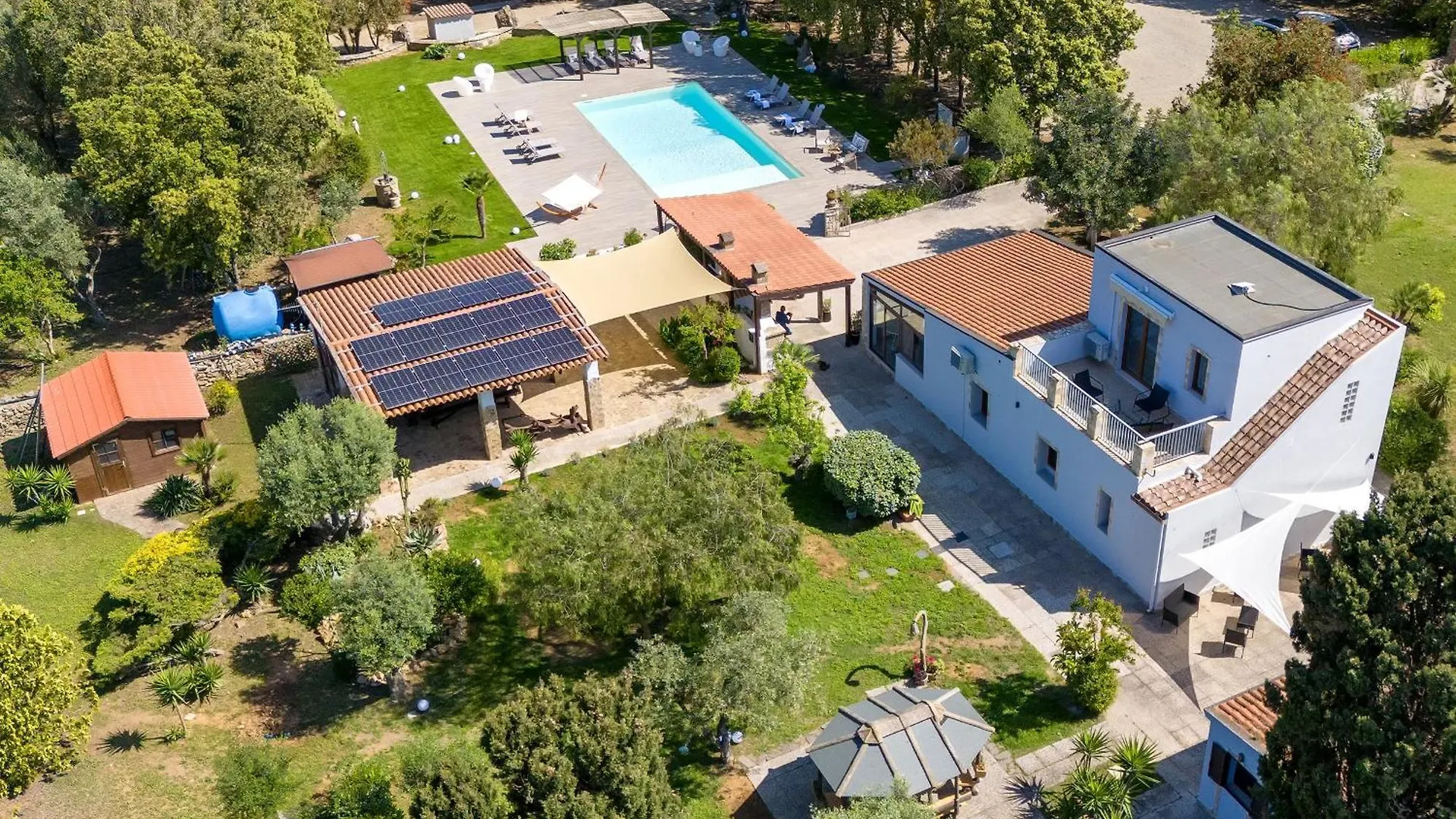 Clicksardegna Luxury Villa Elike With Private Pool With Patio And Barbecue Area Surigheddu 0*,