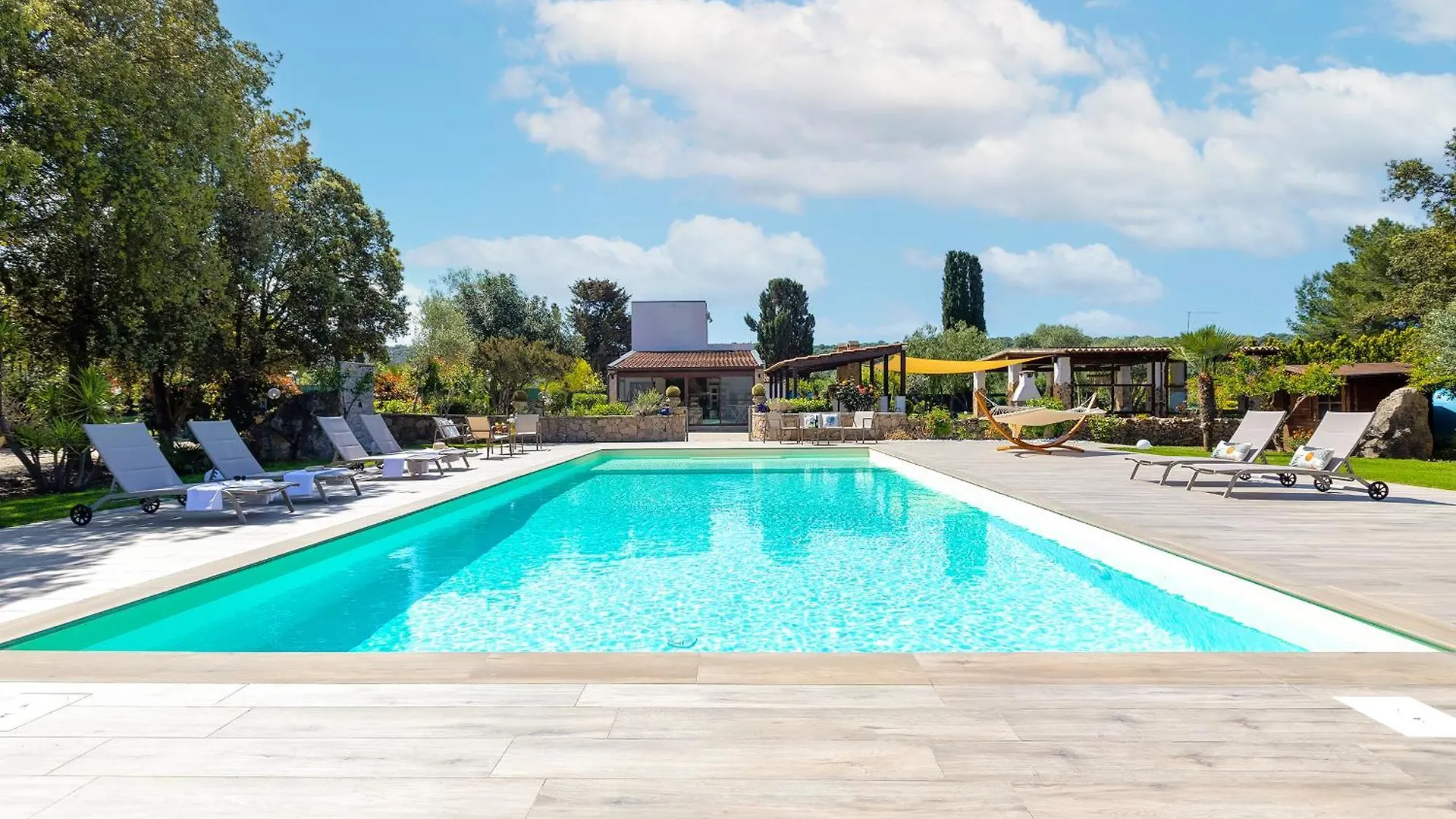 Clicksardegna Luxury Villa Elike With Private Pool With Patio And Barbecue Area Surigheddu Olaszország